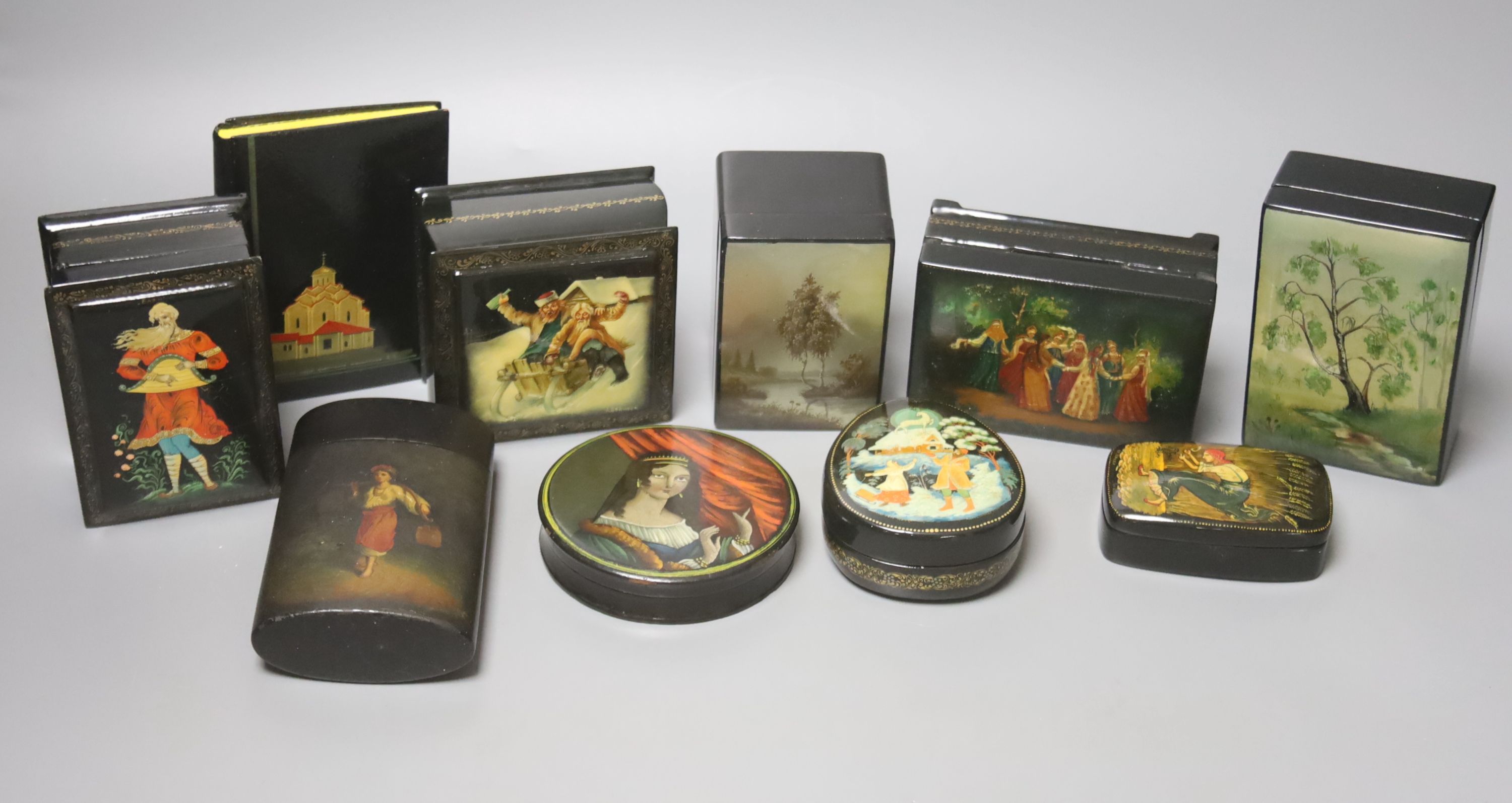 A painted papier mache cigar box and other papier mache boxes (10)